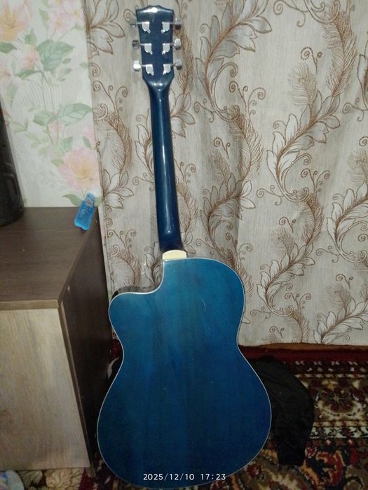 Гитара abasio в хорошем состоянии.