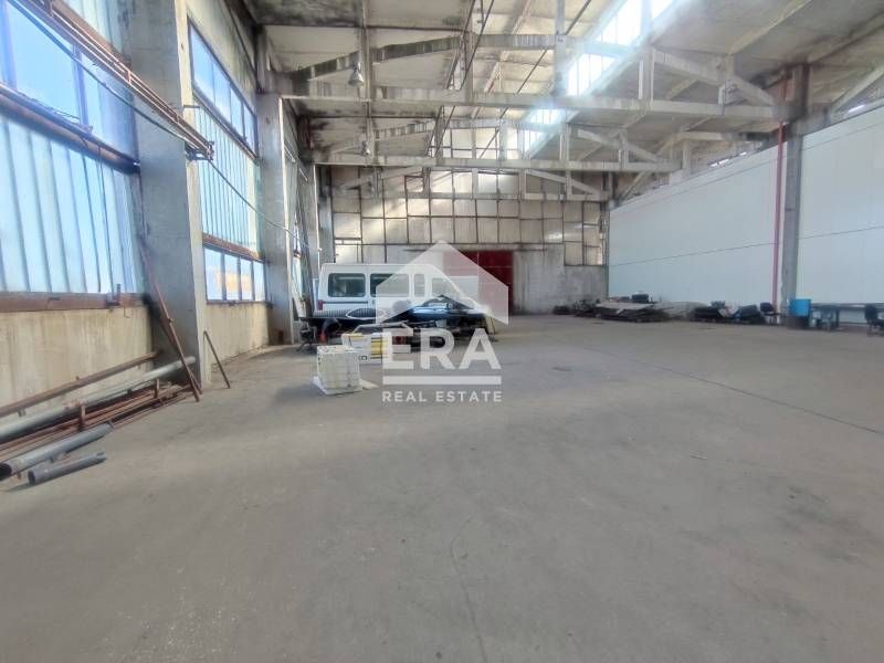 Хале под наем в кв.Овчарски гр.Хаково