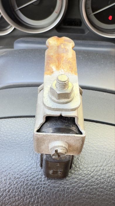 Клапан вакуум Мазда 6 GH 2010-2012г