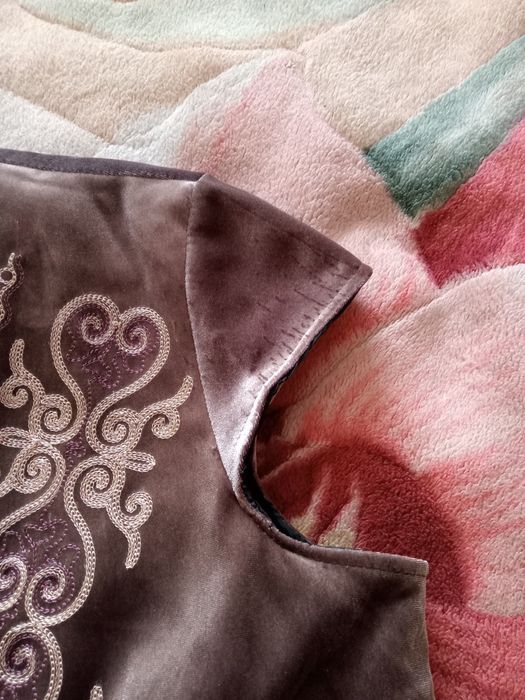 Продам жилет национальный