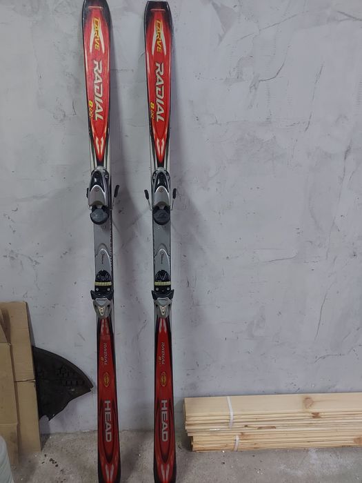 Карбонови ски много запазени