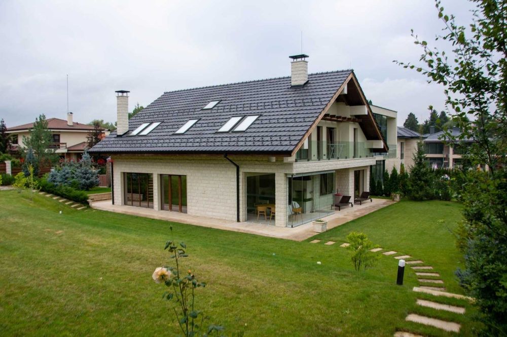 Дава се под наем Къща в Банкя - 550 кв.м за 1530 € - Снимка #6