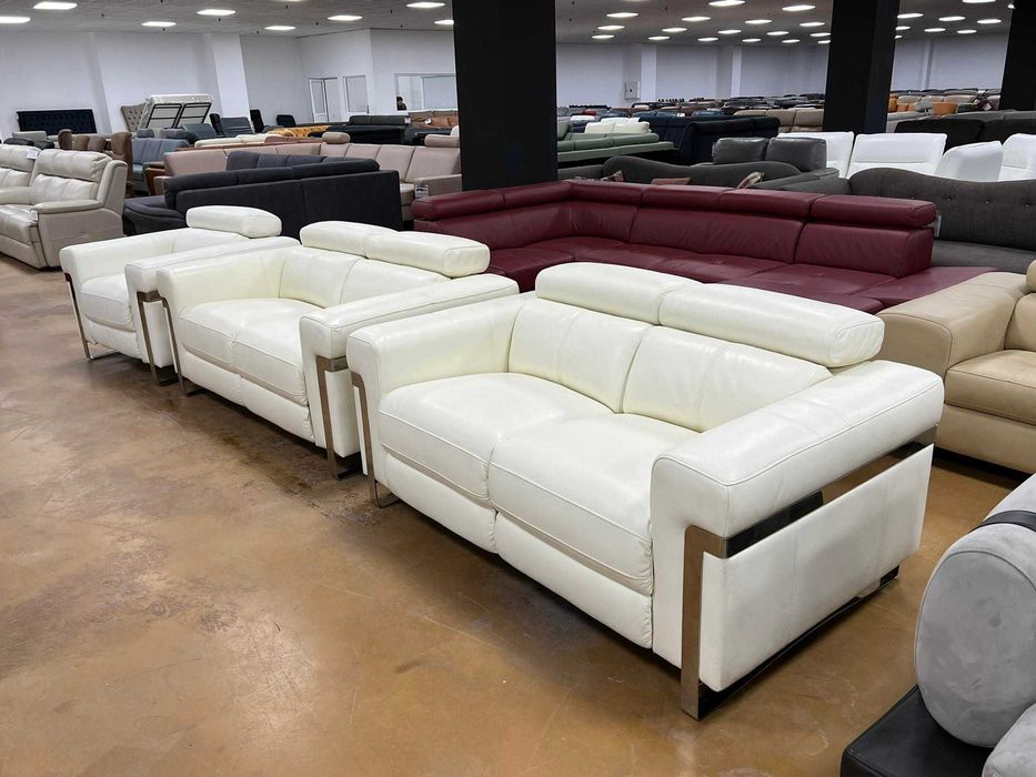 Бели кожени дивани две двойки и фотьойл "Moreno"