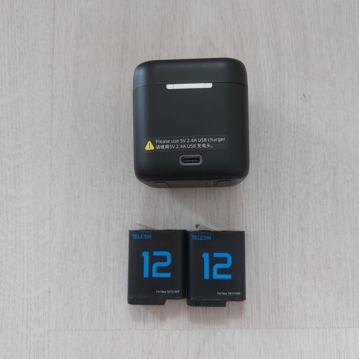 Комплект Зарядна кутия (3 слота) + 2 бр. Батерии Telesin (1750 mAh) за GoPro Hero 12 / 11 / 10 / 9