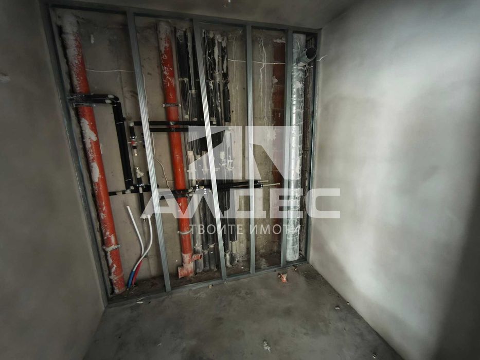 Продава се Двустаен апартамент в София, Банишора - 68 кв.м за 1320 €/кв.м - Снимка #11