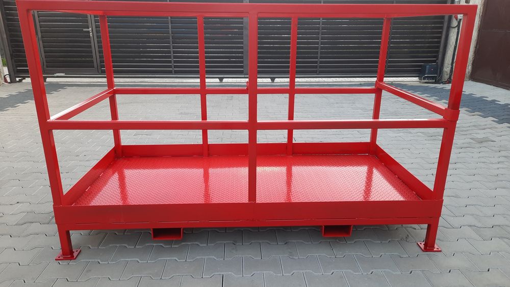 Nacelă  de vânzare