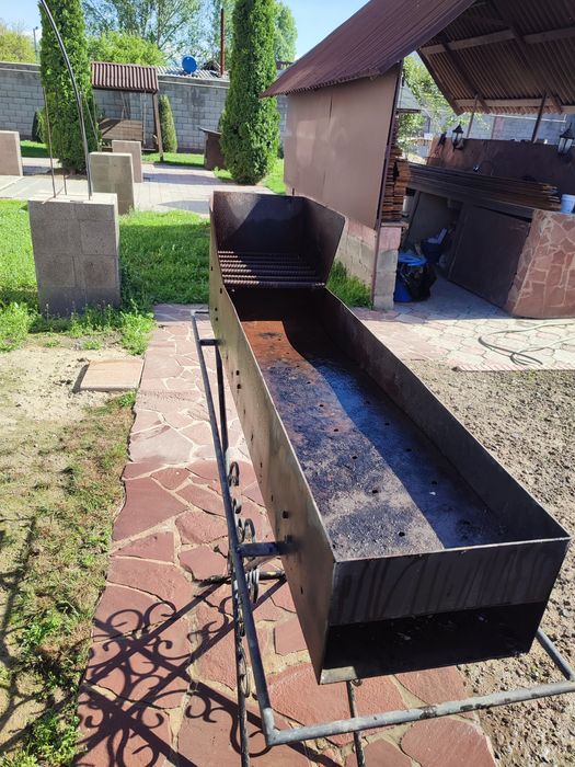 Продам мангал бу на подстолье