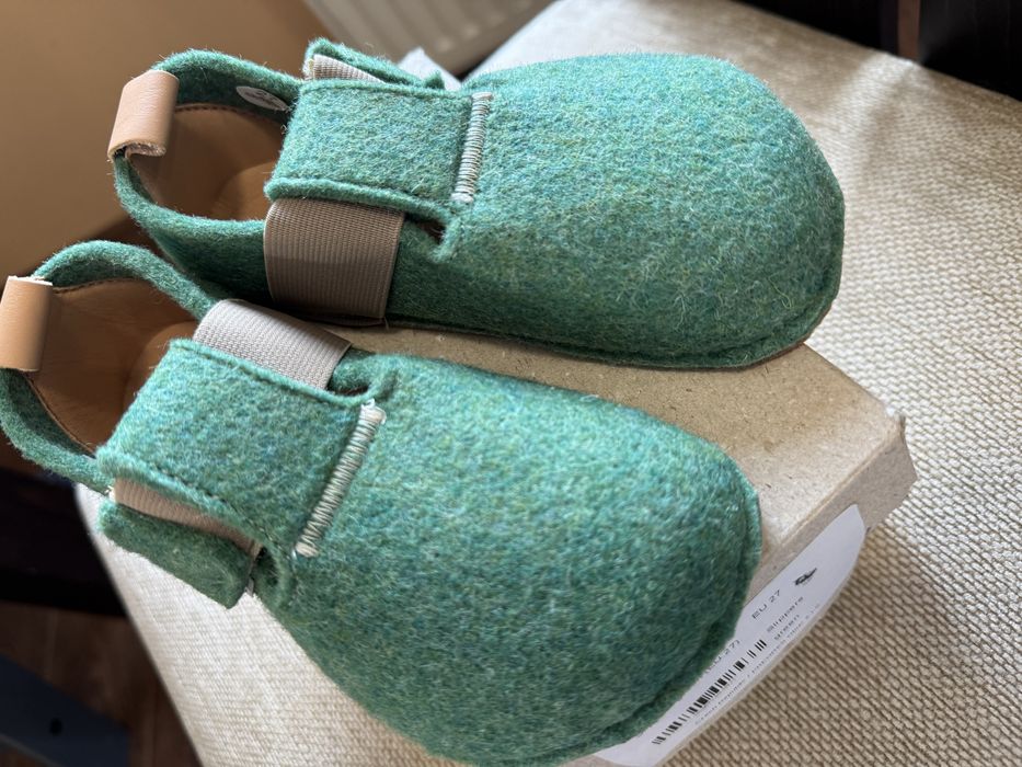 Боси пантофи Пегрес