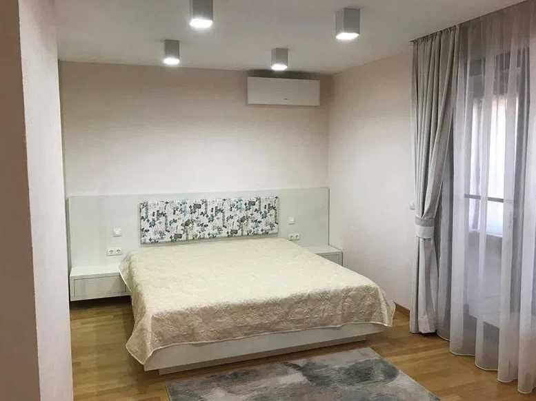 Дава се под наем Многостаен апартамент в Бургас, Сарафово - 315 кв.м за 1096.5 € - Снимка #11