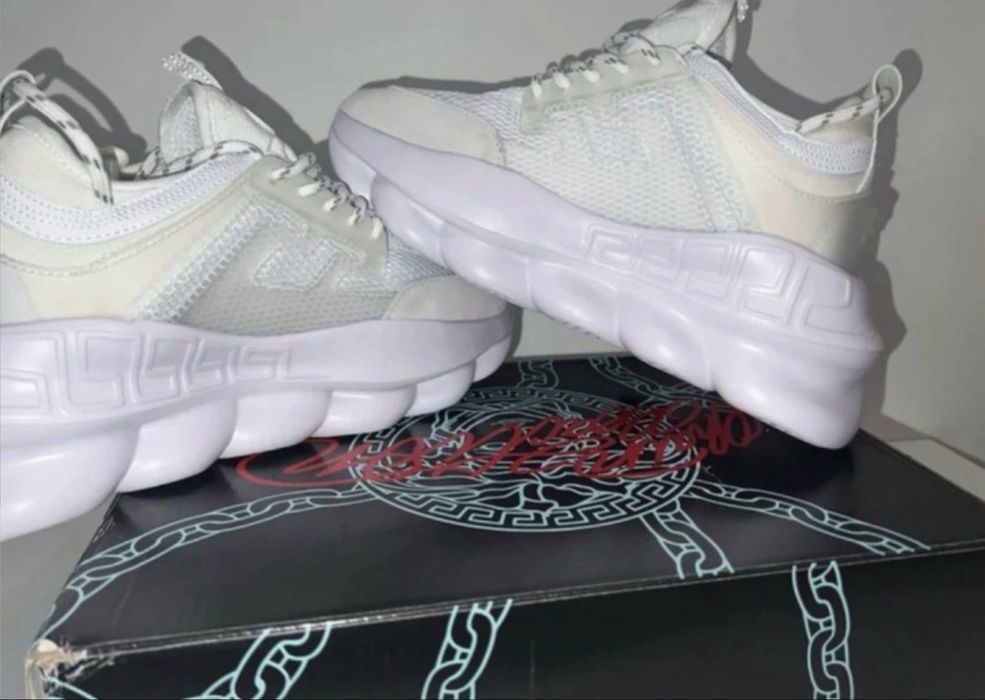 Versace chain reaction