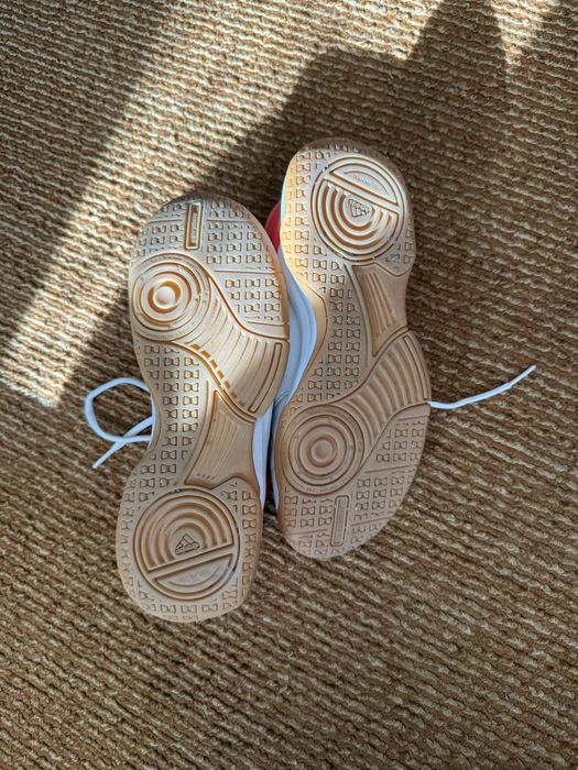 Спортни дамски обувки на Adidas