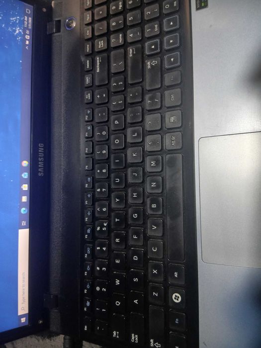 Vand laptop Samsung E300