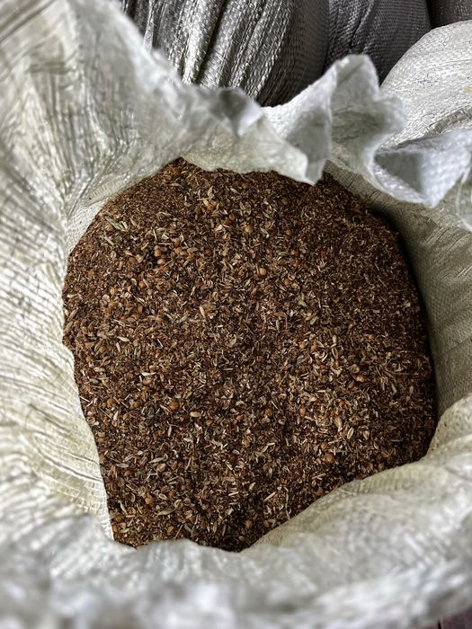 Зерноотходы хорошие мешки набитые