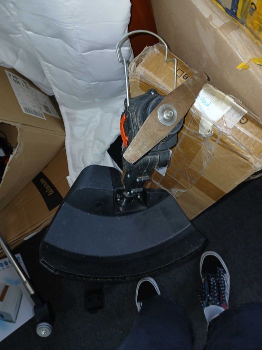 Trimmer pentru iarba, baterie 21V, cu 1 lama inclusa