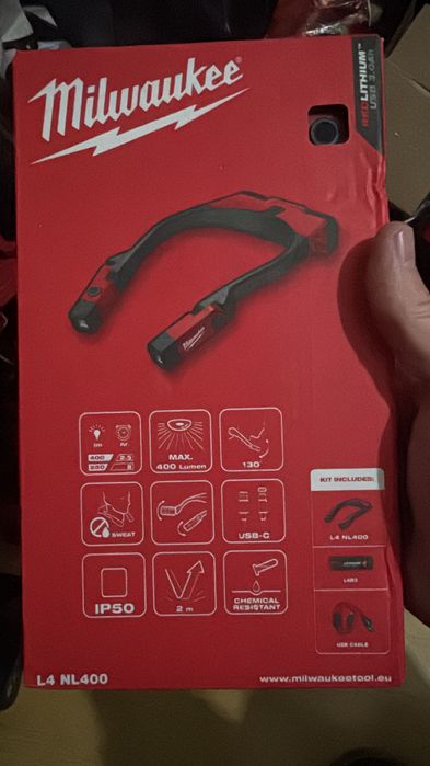 MIlwaukee lanterna l4NL400