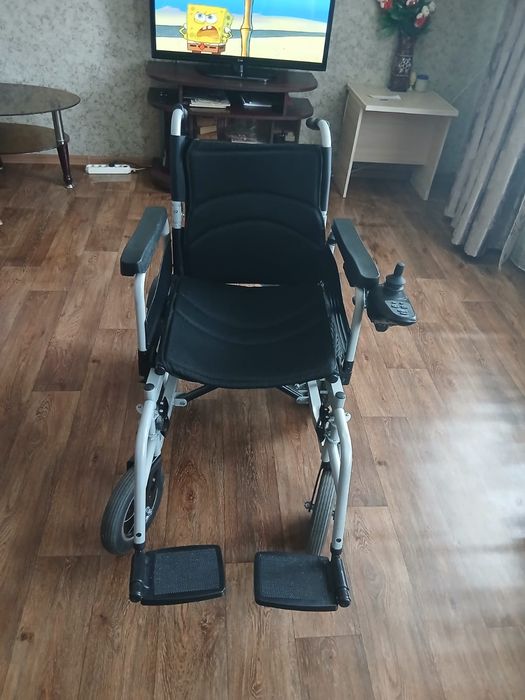 Продам инвалидную коляску