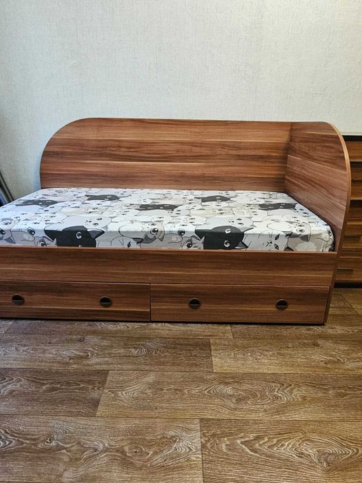Продам детскую кровать