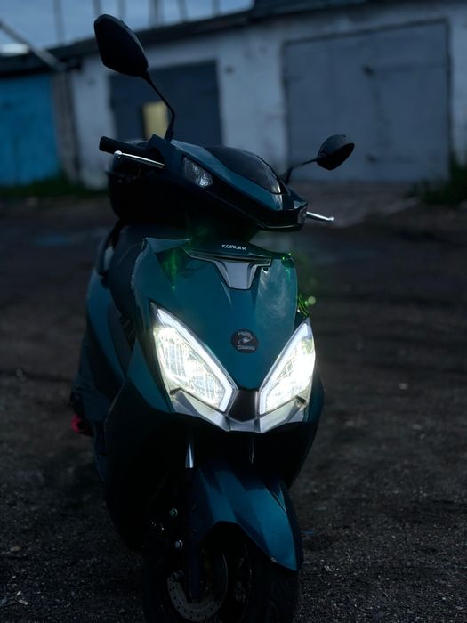 В продаже скутер м8 про