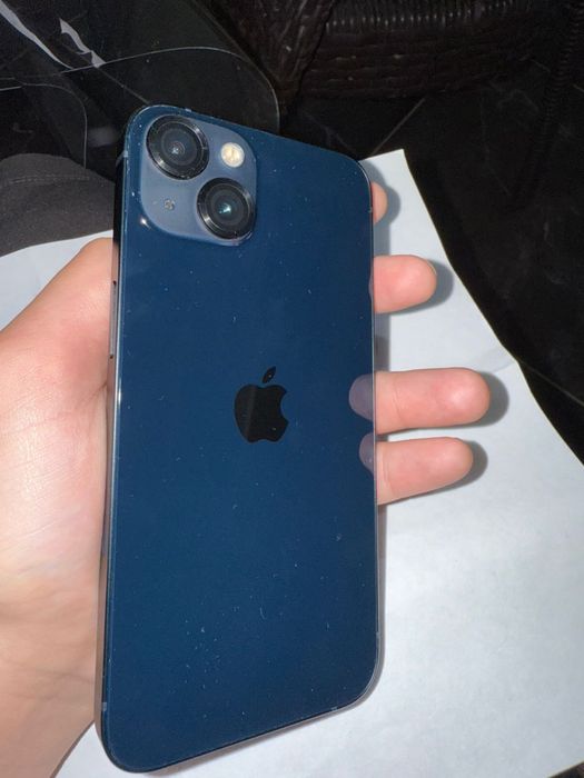 Продам айфон 13