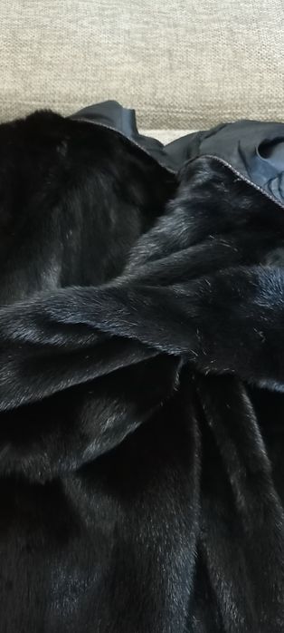 Продам шубу норковую