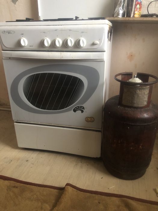 Продам газ плиту
