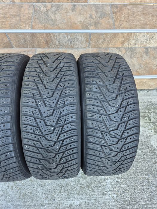 Jante Originale Skoda Octavia R17 5x112 cu anvelope iarna Hankook 215 55 R17 foarte bune