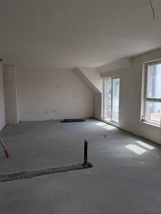 Продава - Тристен апартамент