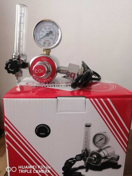 Регулятор для углекислоты и аргона ( 220V с встроенным подогревателем)