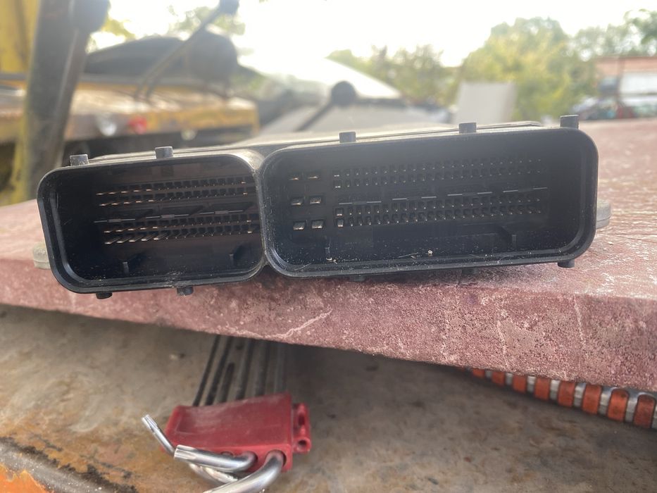 Компютър за двигател на фолксваген ауди 2.0 FSI