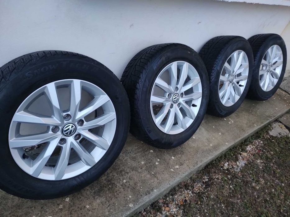 Jante originale Volkswagen R16 cu anvelope iarna