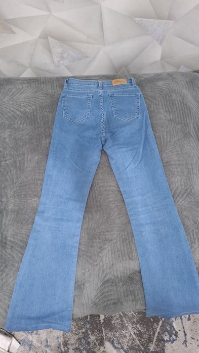 Джинсы клёш Zara