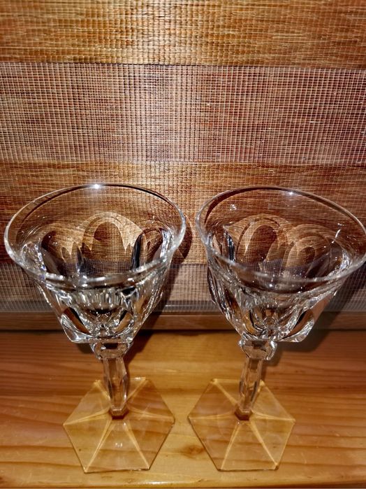 Чаши кристални за вино ракия прозрачни тежки масивни красиви 2 бр.