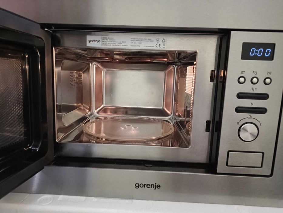 Продавам микровълнова " Gorenje" за вграждане