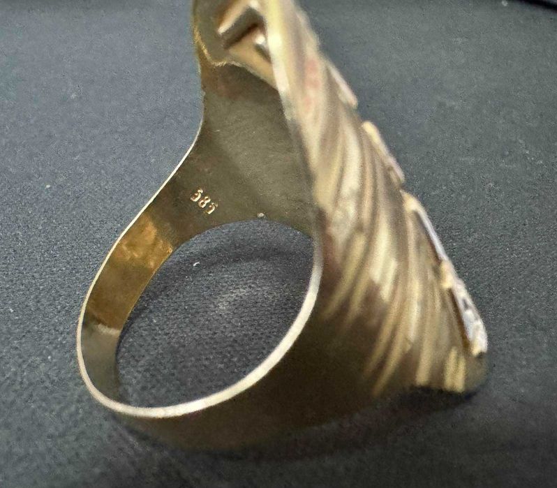 Златен пръстен 14 к 585 / 2,86 гр.