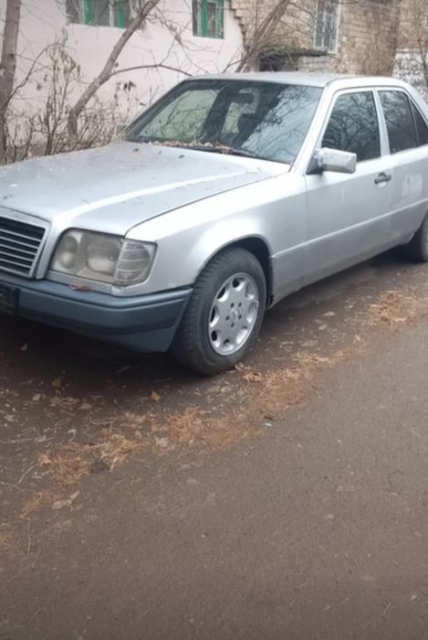 Мерседес е 124 срочно