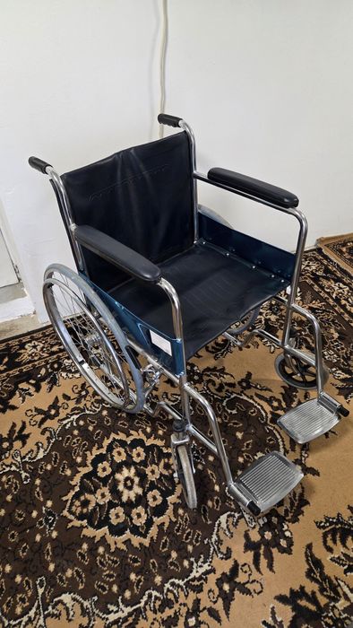 Căruț pentru persoane cu handicap