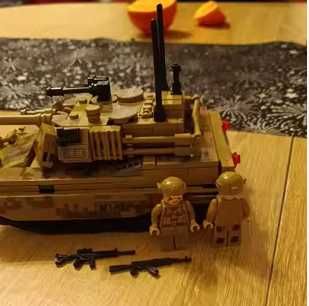 Set constructii tanc M1A2 Abrams 605 piese tip Lego