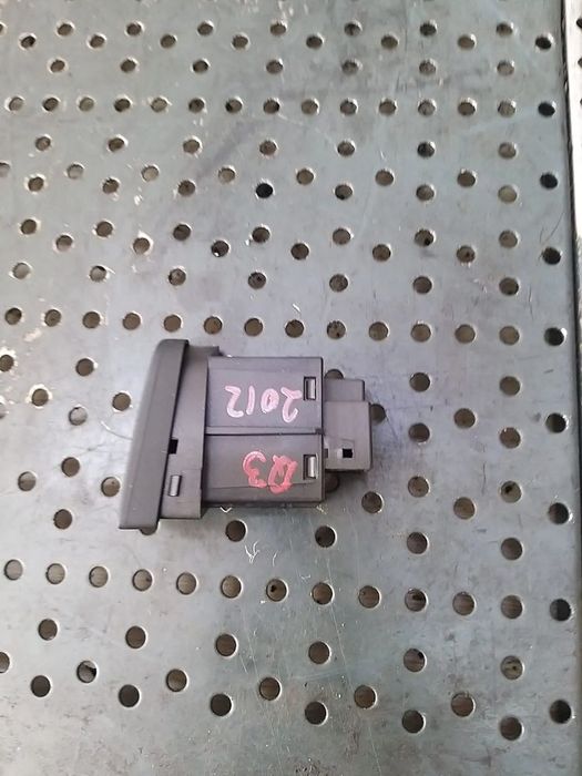 Buton avarii audi q3 8u 8u1941509