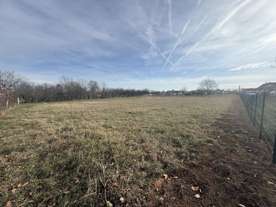 Teren intravilan Baicoi (Tufeni)