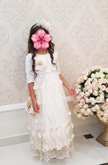 продам  платье на девочку