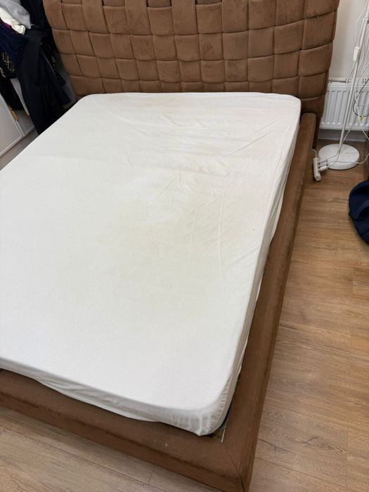 Продам Кровать 160*200