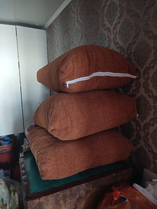 Подушки большие диванные