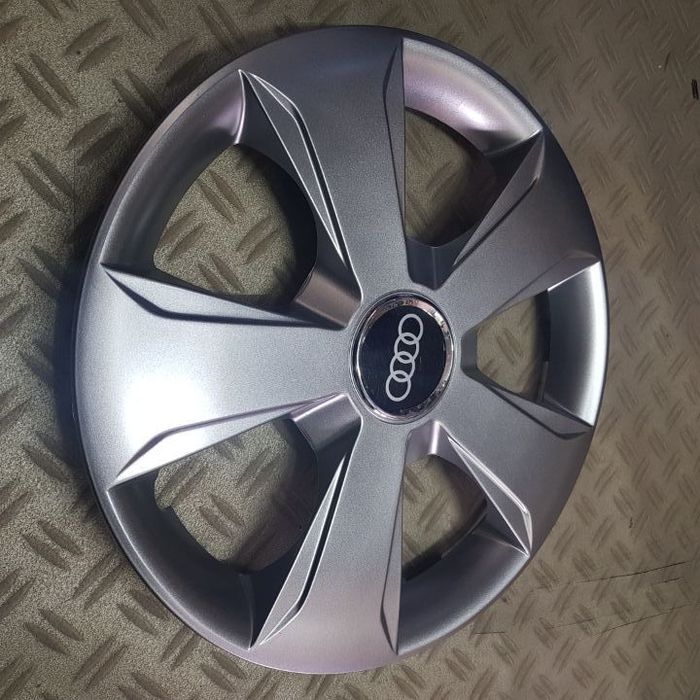 capace roti r15 audi la set de 4 buc,capace janata aliaj
