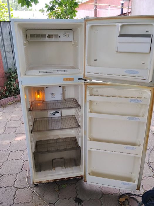 Продам холодильник Samsung
