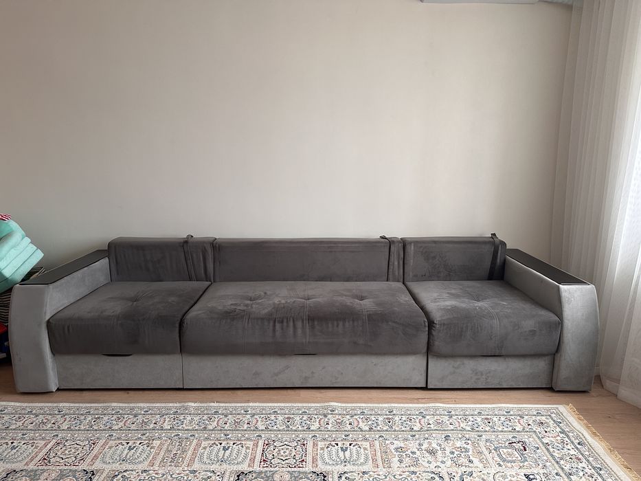 продам раскладной Диван 3,30метра