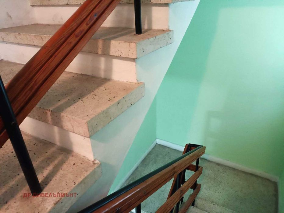 Продава се Къща в с. Житен, Област София-град - 335 кв.м за 939 €/кв.м - Снимка #6