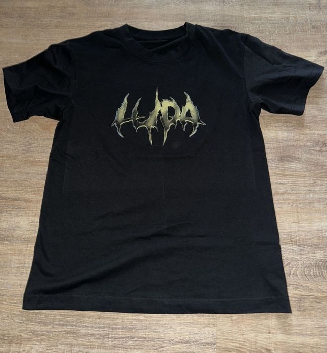 Тениска  на  LUDA