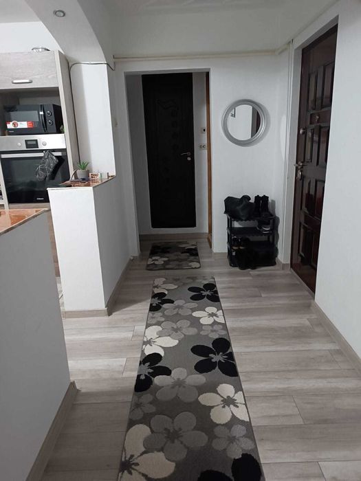 Vand apartament 2 camere decomandat
