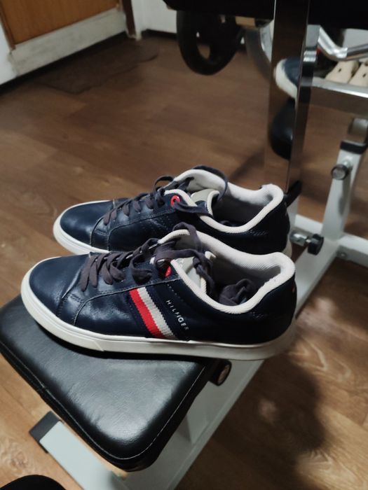 Adidași Tommy Hilfiger