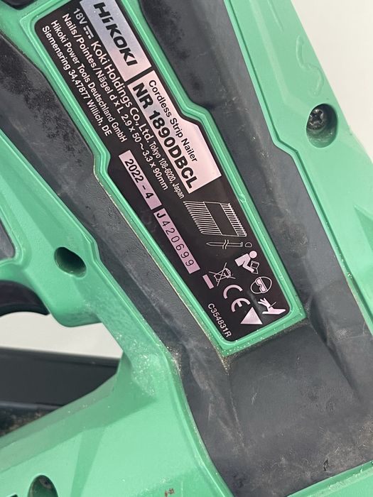 Hikoki NR 1890DBCL pistol batut cuie lemn